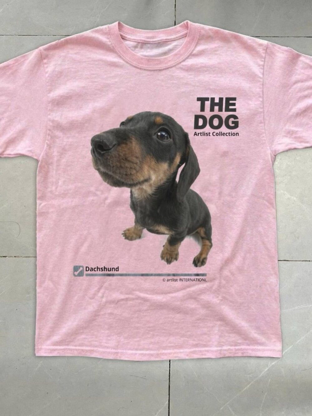 THE DOG Artlist Collection Dachshund Pink T-Shirt